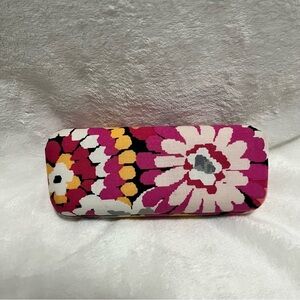 NWOT Clamshell Sunglasses Case - Pixie Blooms​​
